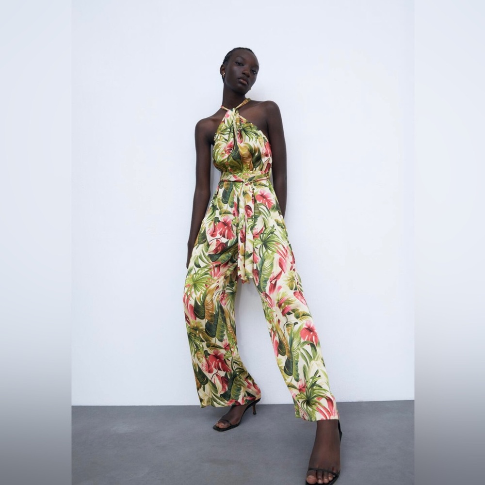 Zara LONG PRINT JUMPSUIT
MULTICOLORED - REF. 8160/275